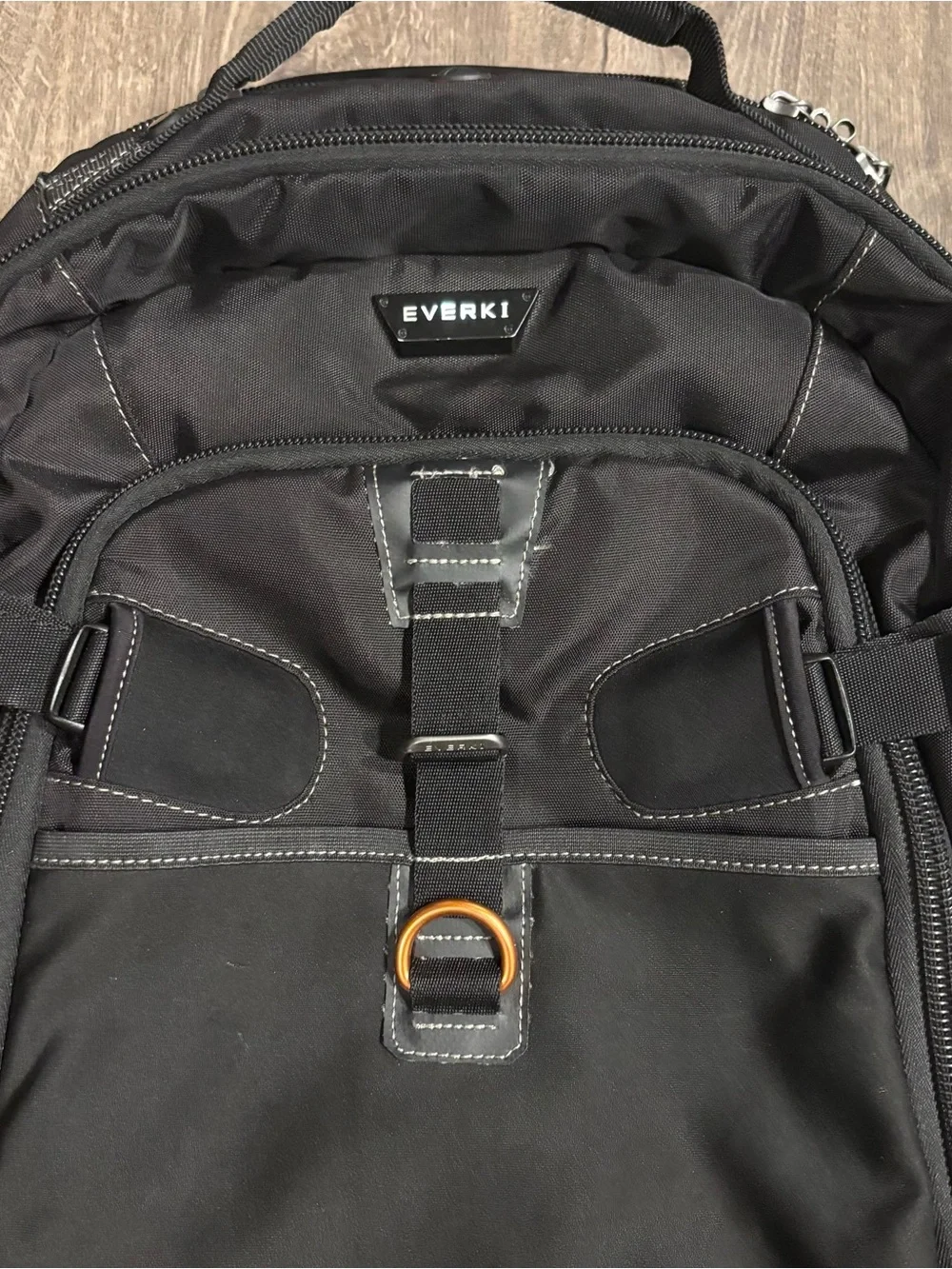 Everki black nylon